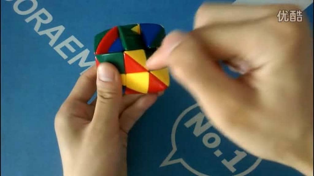 【震我一下魔方宅】四色粽子魔方教程_高清.mp4.jpg